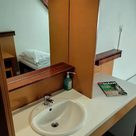 Hi